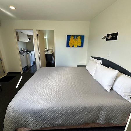 Baycourt Lakefront Motel Taupo Kültér fotó