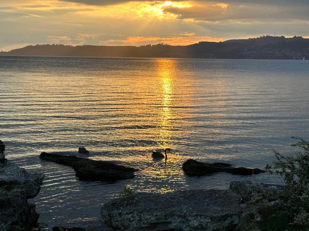 Baycourt Lakefront Motel Taupo Kültér fotó