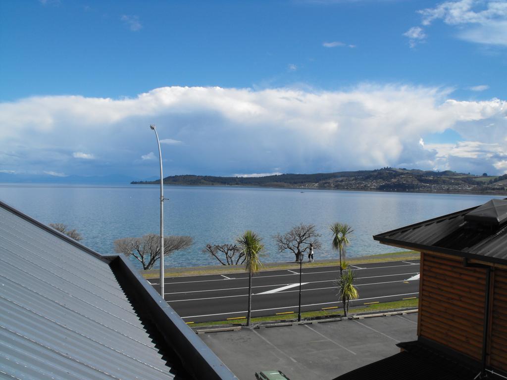 Baycourt Lakefront Motel Taupo Kültér fotó