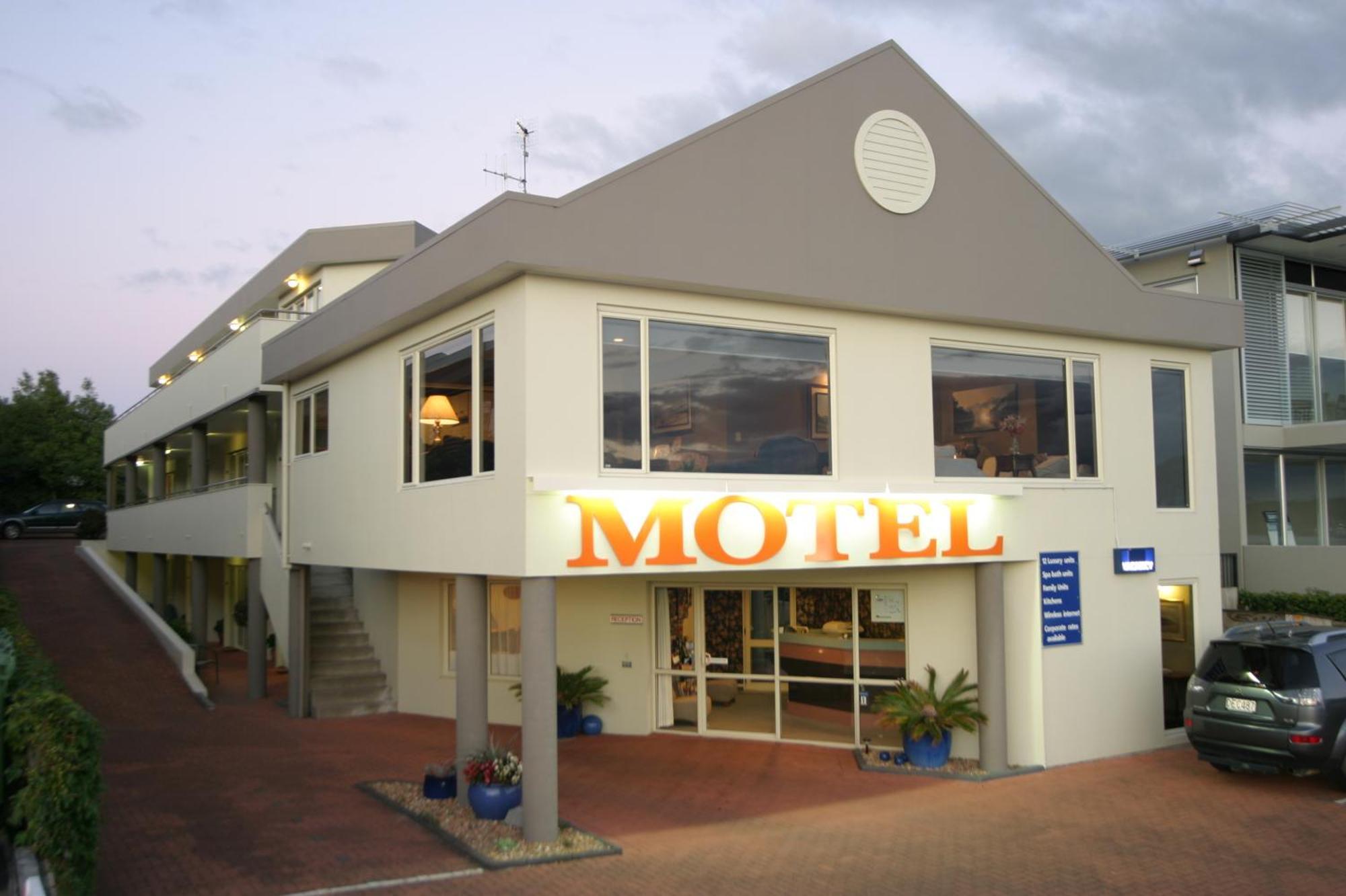Baycourt Lakefront Motel Taupo Kültér fotó
