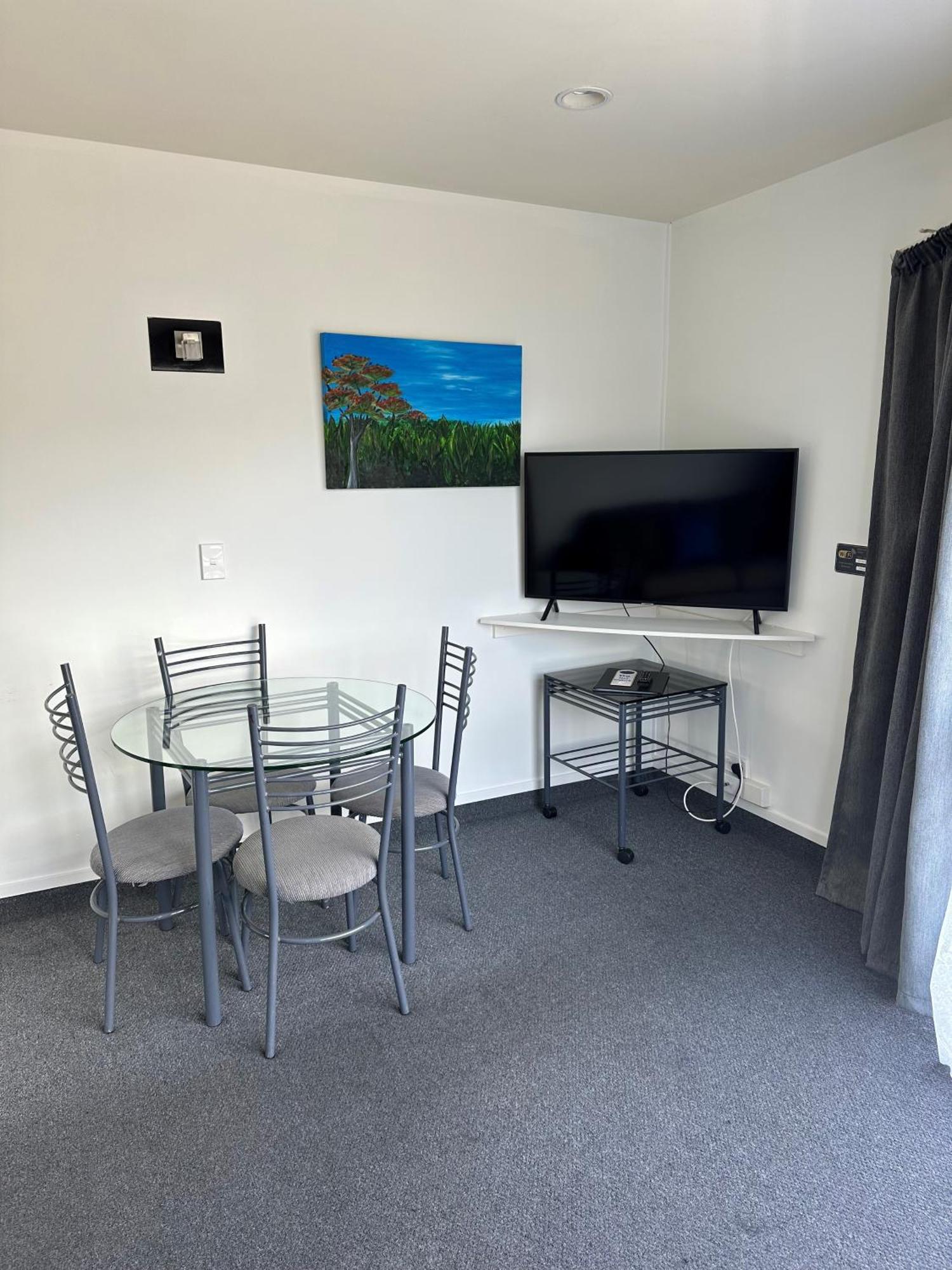 Baycourt Lakefront Motel Taupo Kültér fotó