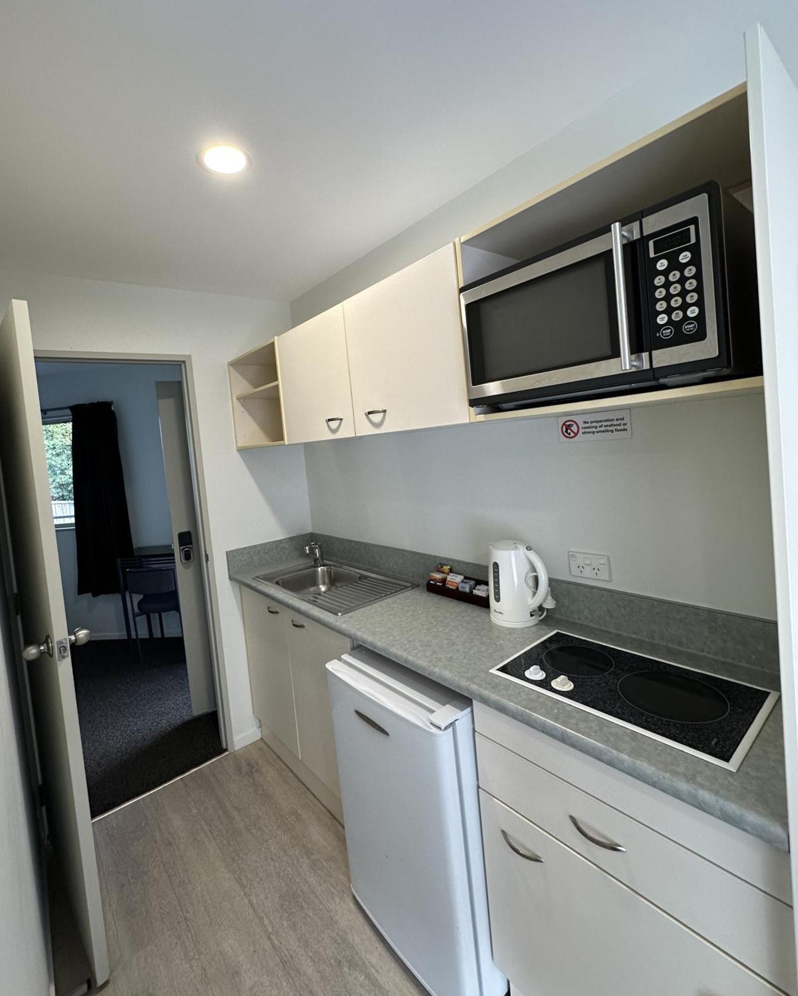 Baycourt Lakefront Motel Taupo Kültér fotó