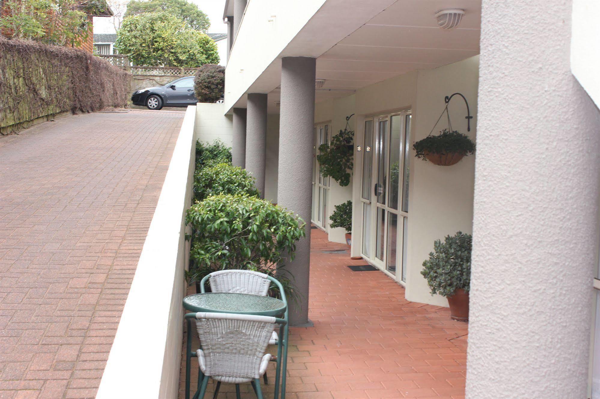 Baycourt Lakefront Motel Taupo Kültér fotó