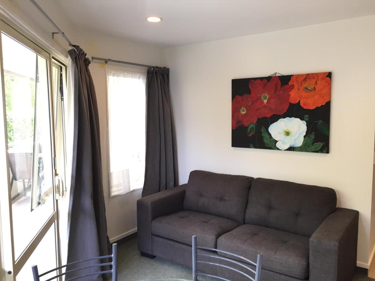 Baycourt Lakefront Motel Taupo Kültér fotó